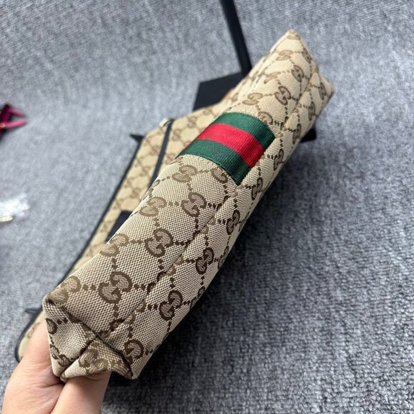 Gucci Leather Shoulder Bag 688-070825 - Picture 9 of 16